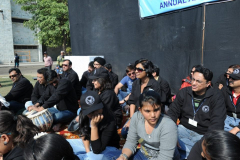 376297_567737359904334_597386281_n