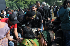 484857_567738379904232_317825833_n